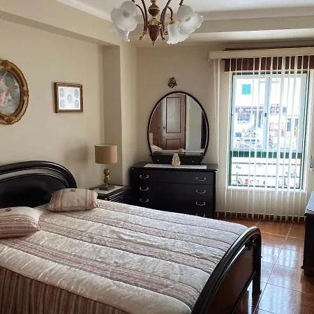 아파트 T3 - Apartamento De Ferias Na Nazare 나자레